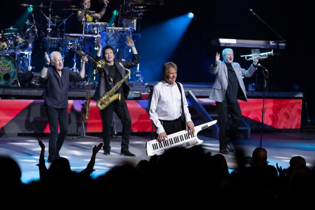 Chicago live on stage. Sax and Keytar.